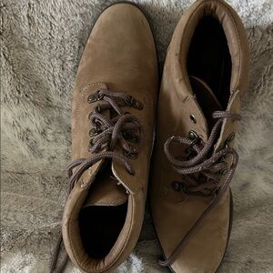Bass Women's Brown Lace-Up Ankle Boots
